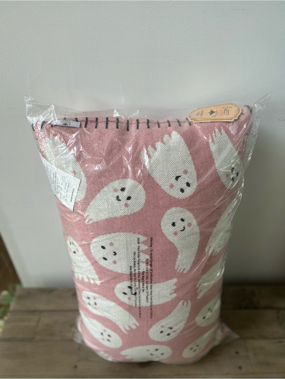 NWT Sweet Street Pink Halloween Knit Ghost Pillow 16x24 Whipstitch Edge - Picture 7 of 8
